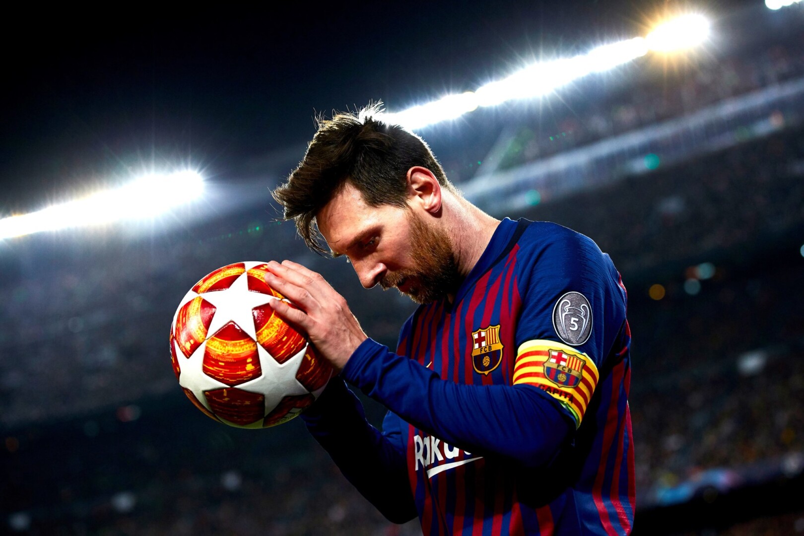 Lương cao nhất Messi từng nhận được?